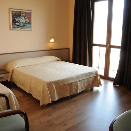 Hotel Barbieri Altomonte Exteriér fotografie