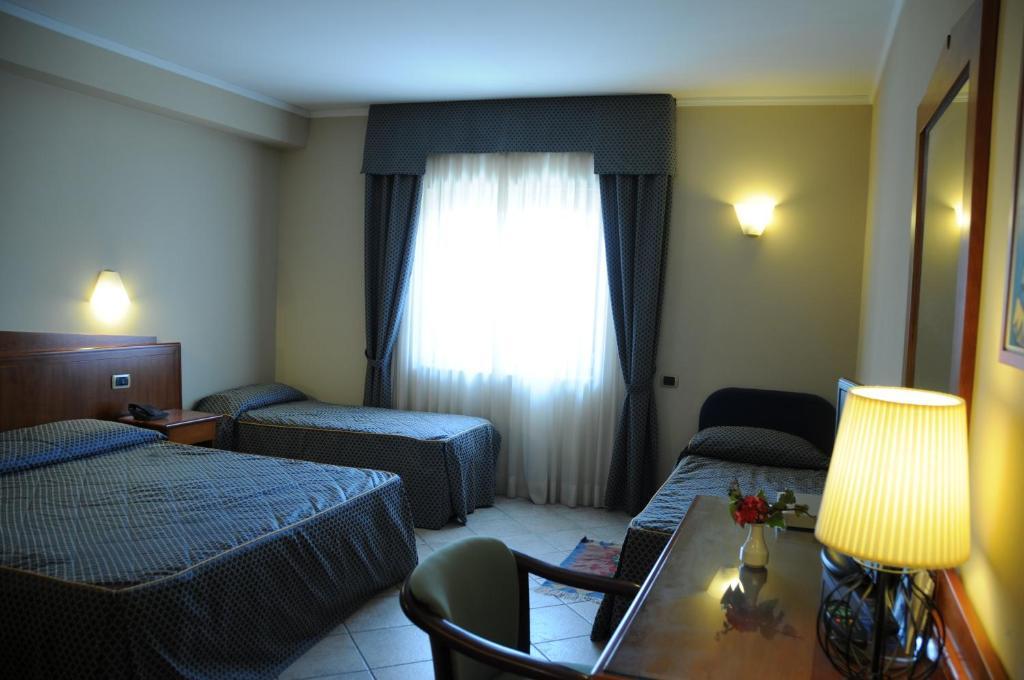 Hotel Barbieri Altomonte Pokoj fotografie