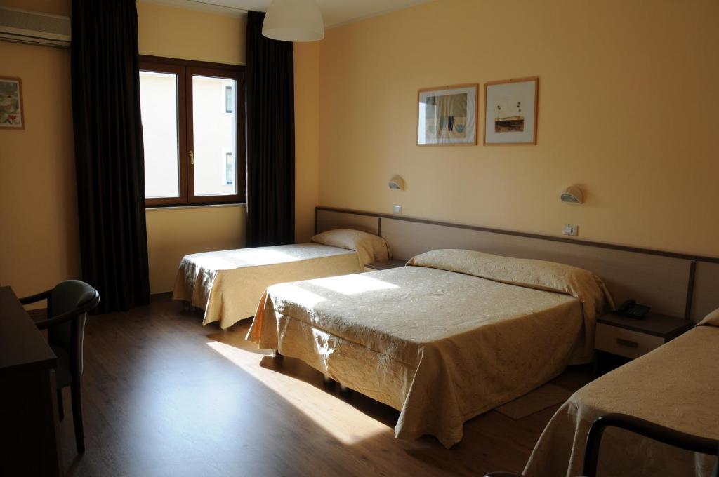 Hotel Barbieri Altomonte Pokoj fotografie