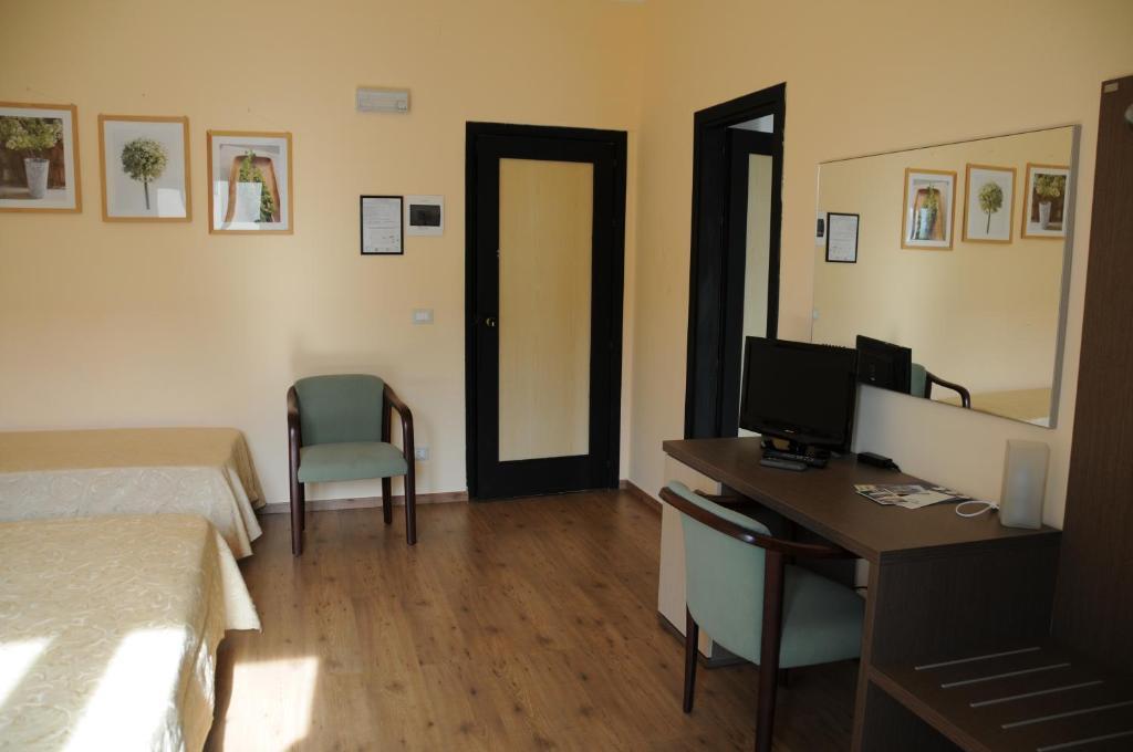 Hotel Barbieri Altomonte Pokoj fotografie