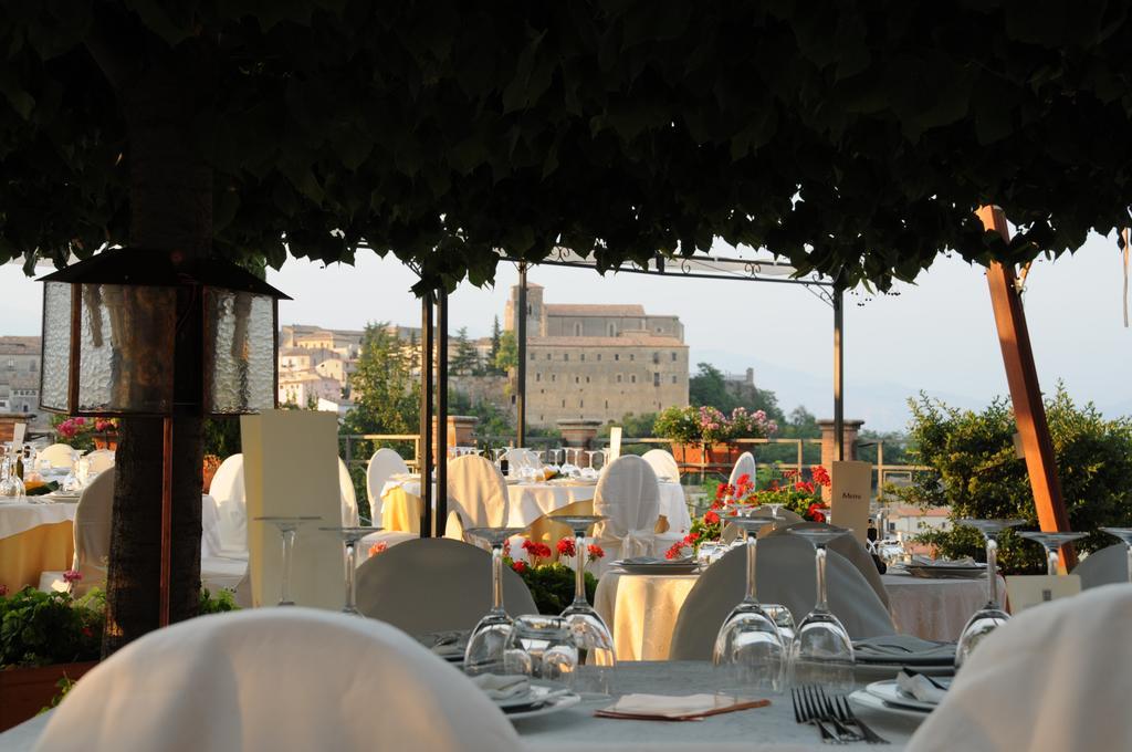 Hotel Barbieri Altomonte Exteriér fotografie