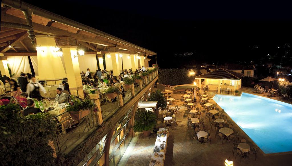 Hotel Barbieri Altomonte Exteriér fotografie